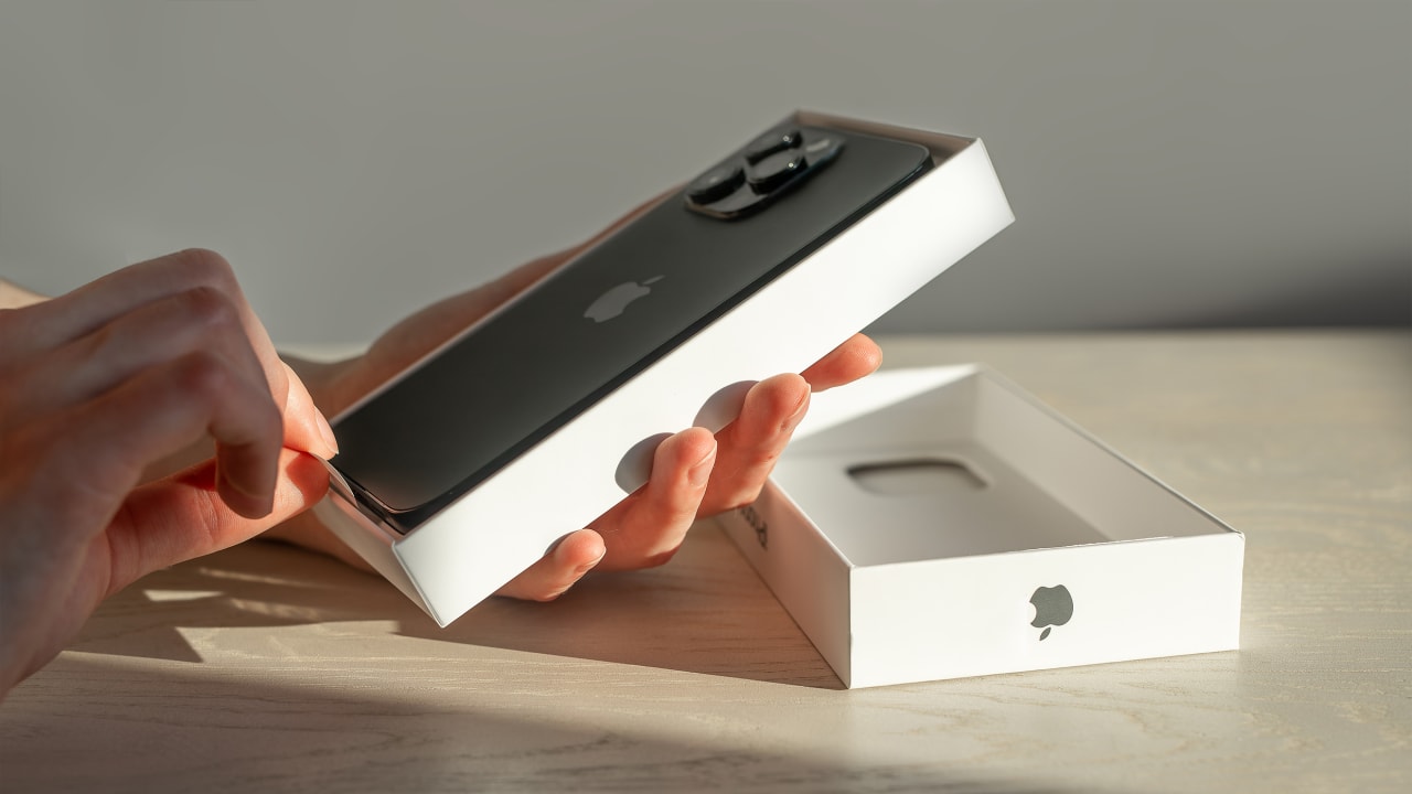 Unboxing the UX of Apple's boxes