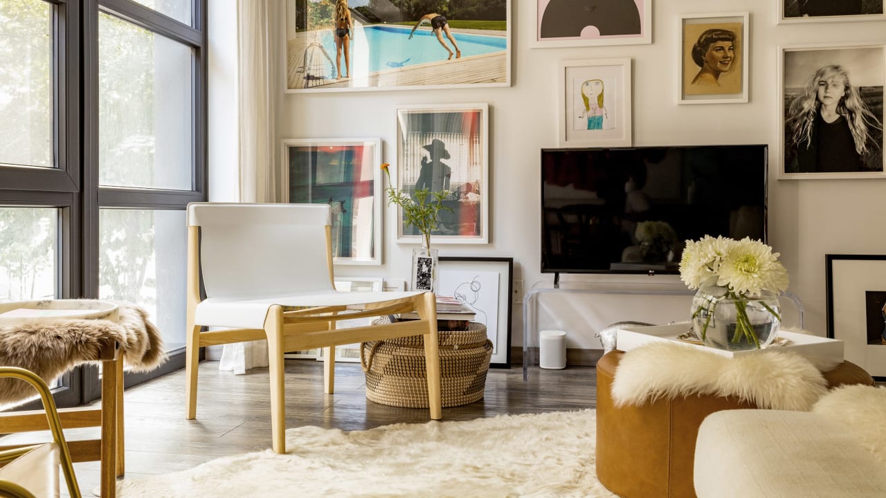 Kaiyo furniture clearance