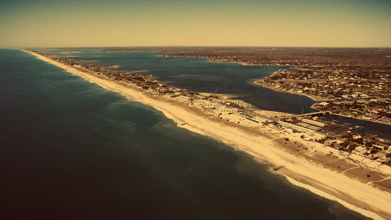 I make $60,000 working in the Hamptons. Here’s how the other half lives