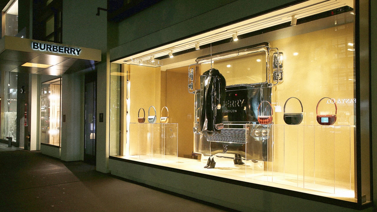 Burberry store closures shop