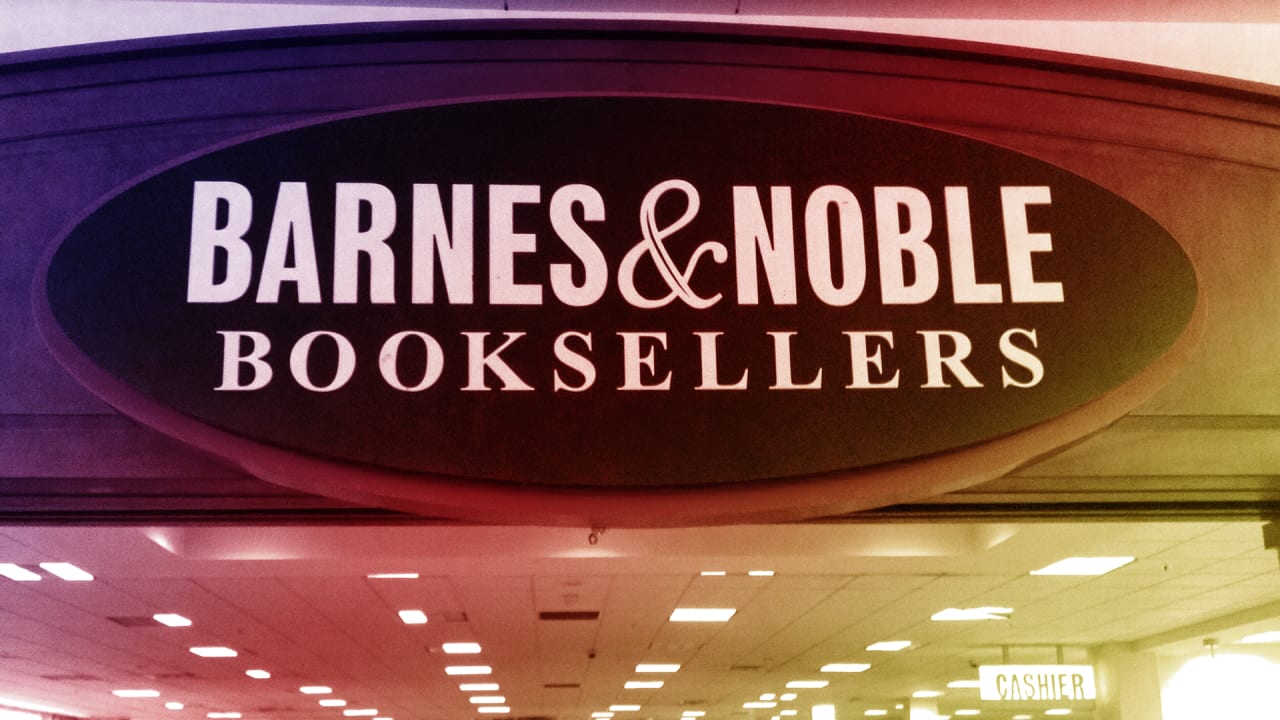 how would you contrast amazon s business design with that of barnes noble before barnes noble went o 5 reasons borders went out of business borders outsourced its online book-selling to amazoncom so anytime you by contrast, barnes & noble went. how would you contrast amazon s business design with that of barnes noble before barnes noble went o 5 reasons borders went out of business borders outsourced its online book-selling to amazoncom so anytime you by contrast, barnes & noble went.