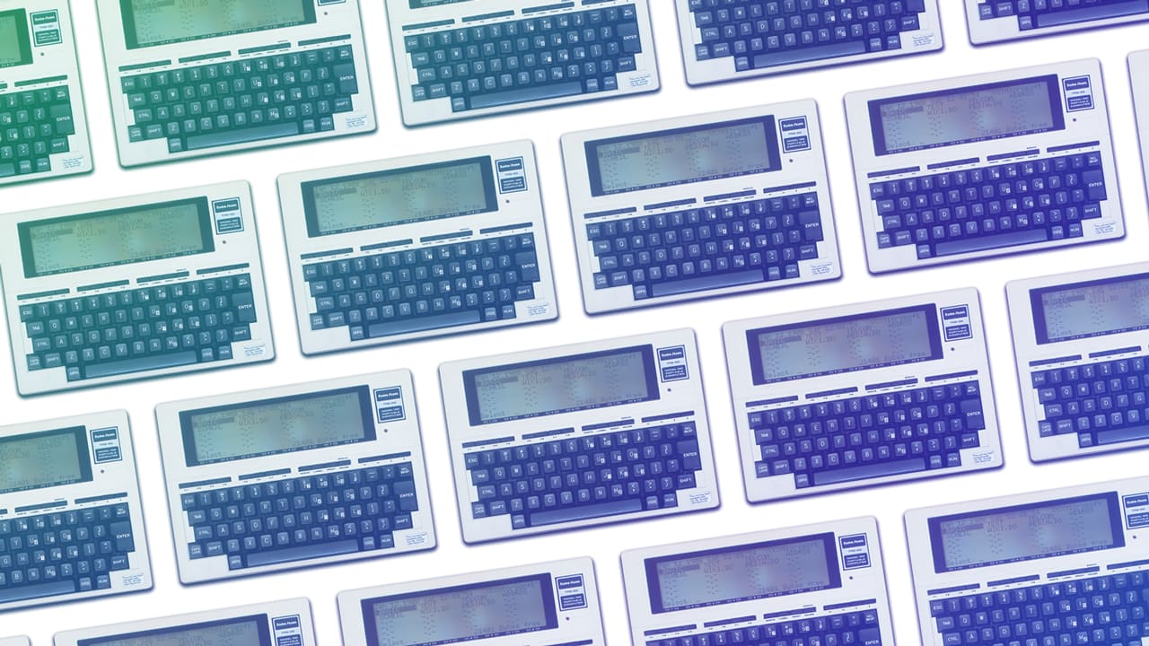 Watch RadioShack’s TRS-80 Model 100 usher in the laptop era