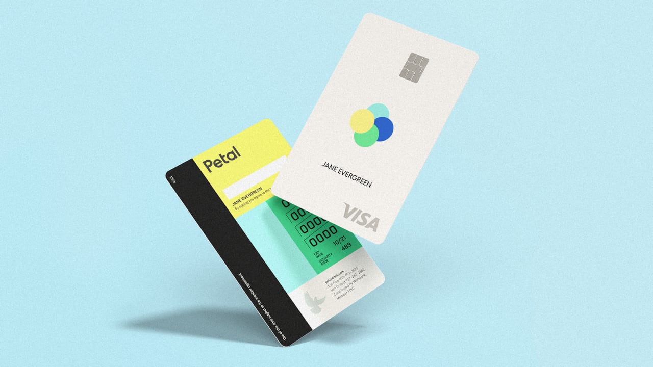 This new credit card helps build a credit score for people who don&#8217;t have one