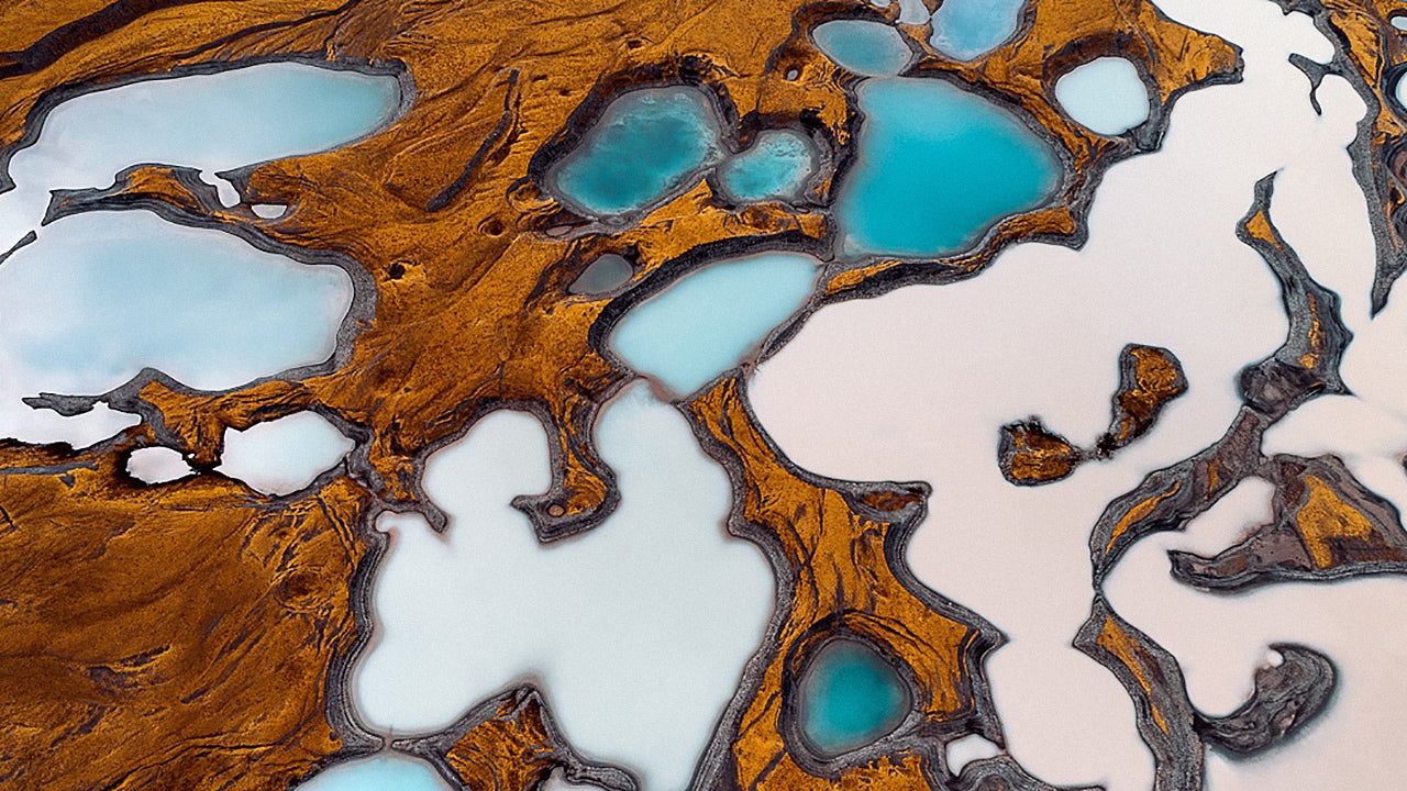 These beautiful (and terrifying) photos show what melting glaciers leave behind