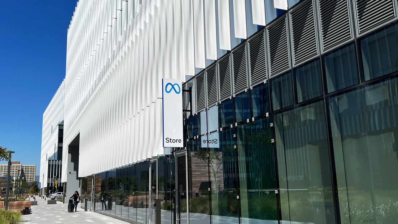 Meta's first store takes on a basic problem with selling new tech