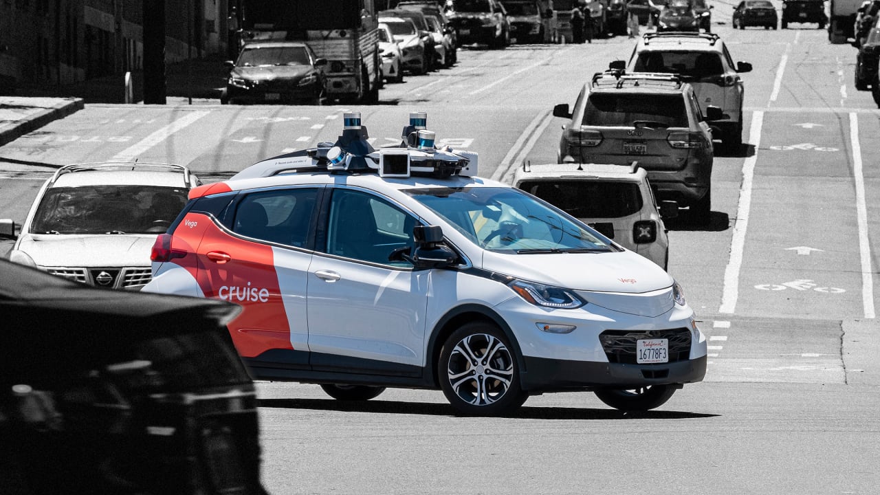 How Cruise went from buzzy self-driving startup to ‘public safety risk’