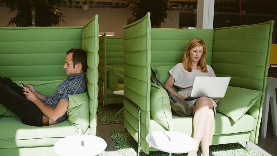 Why Women Collaborate, Men Work Alone, And Everybody’s Angry