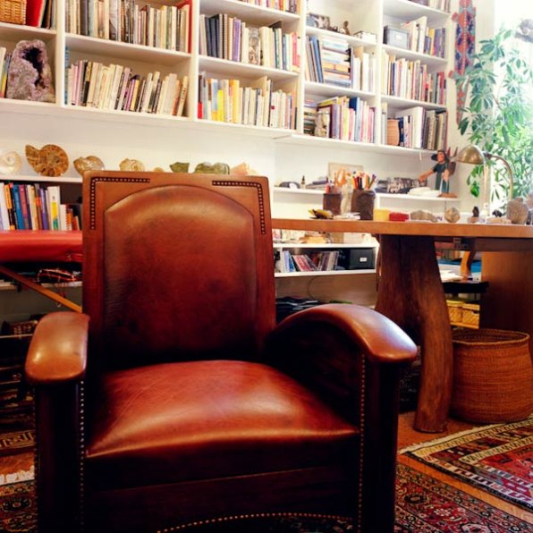 36 Top Images Psychiatrist Office Decor / What S In A Chair The New York Times