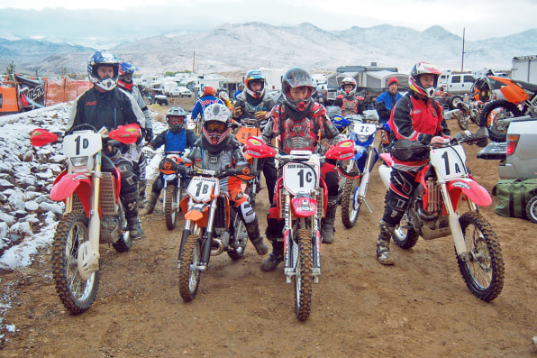 dirt bike racing