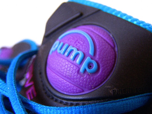 reebok pump button