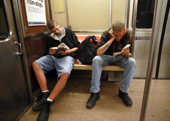 These 19 Photos Of New Yorkers Reading Prove Print Is Not Dead