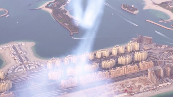 Watch Two Men In Jetpacks Fly Above Dubai [Video]