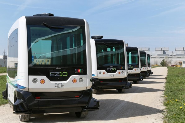 Автобусы-роботы прибывают в Америку, чтобы проложить путь беспилотным автомобилям 3052100-inline-s-3-robot-buses-are-coming-to-a-san-francisco-suburb
