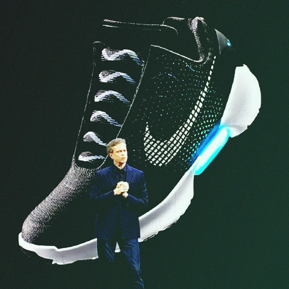 nike hyperadapt shoes