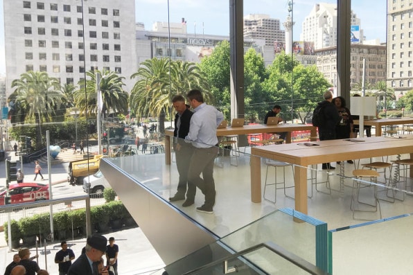 apple store san francisco outdoor