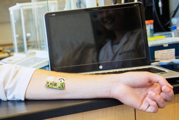 Temporary tattoo–like sensor can tell exactly how drunk you are | Science |  AAAS