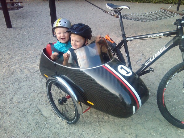 kids bike with sidecar