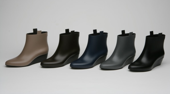 Stay uber chic with Louis Vuitton's new rain boots - Luxurylaunches