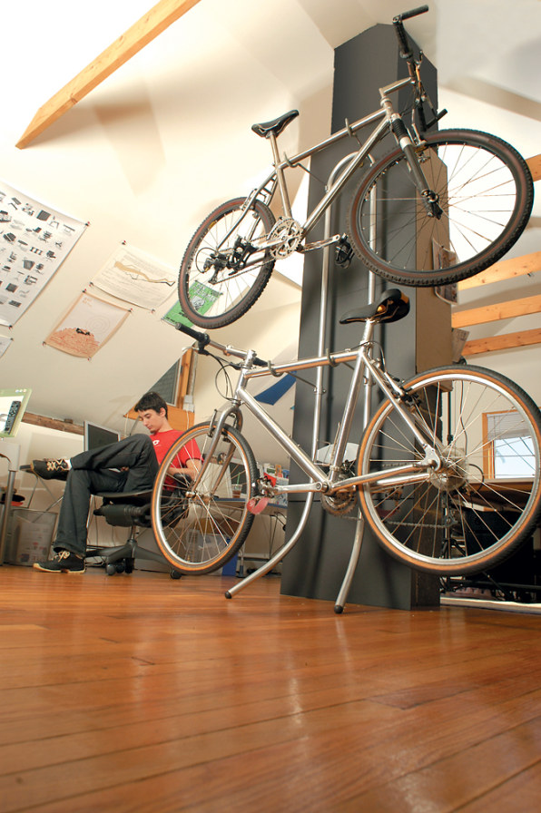 Gravity store bike rack