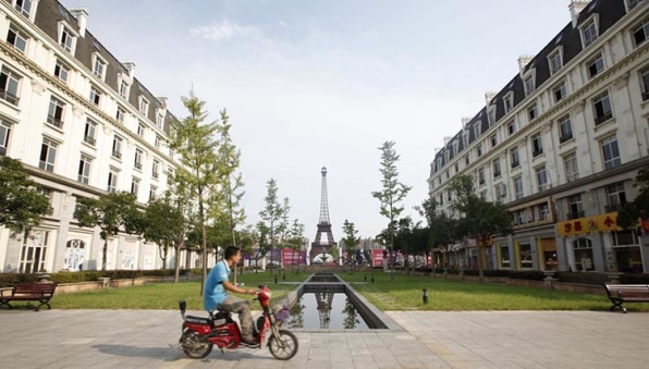 Paris In China: Tianducheng Is An Eerie, Abandoned City Of Lights Clone