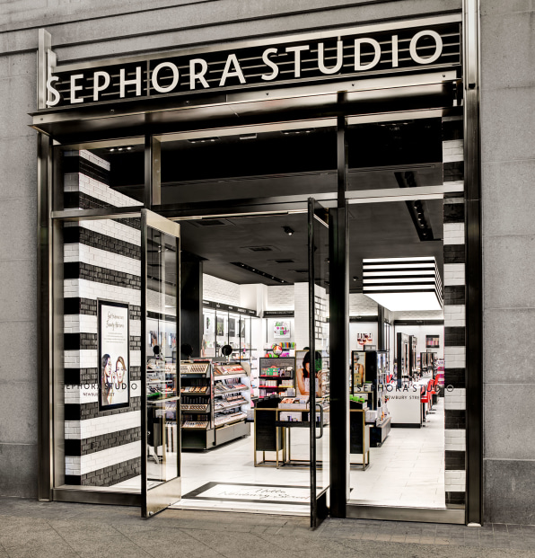 Sephora tests new 'phygital' store concept in France