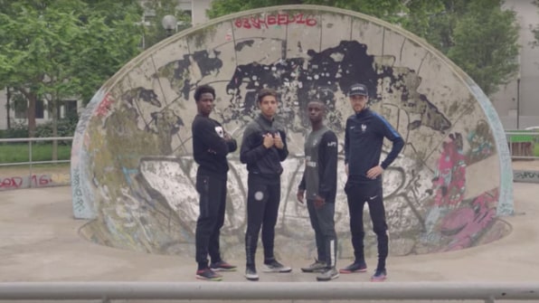 Beknopt seinpaal Actief Nike And Ad Agency Produce Documentary On France's Street Football Sce