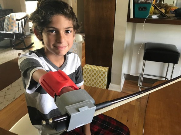 This 18 Year Old Makes Innovative Prosthetics From Recycled Plastic