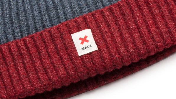This Spider Silk Hat Keeps You Warm 