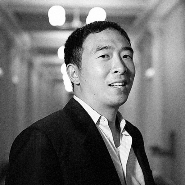 Andrew Yang Wants You To Vote For A 1 000 A Month Basic Income In 202