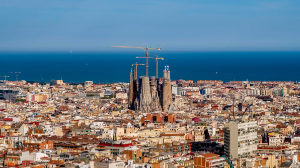 Sagrada Familia Gets Its Construction Permit 137 Years Later