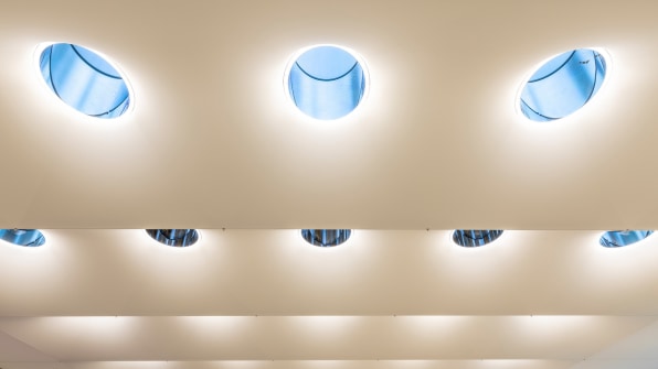 Inside Apple Store, Shopping in New York City, USA – Stock Editorial Photo © Vividrange #101539698