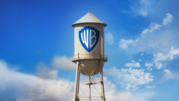 Logo baru Warner Bros yang terdapat di menara air Warner Bros di Burn