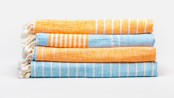 https://images.fastcompany.net/image/upload/w_596,c_limit,q_auto:best,f_auto/wp-cms/uploads/2021/05/i-why-turkish-towels-are-replacing-terry-cloth-as-the-towel-of-choice-90637044-five-adrift.jpg