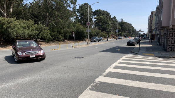 40% of San Francisco's traffic deaths are from left turns. These desig 87 04 90702355 san francisco just designed a solution