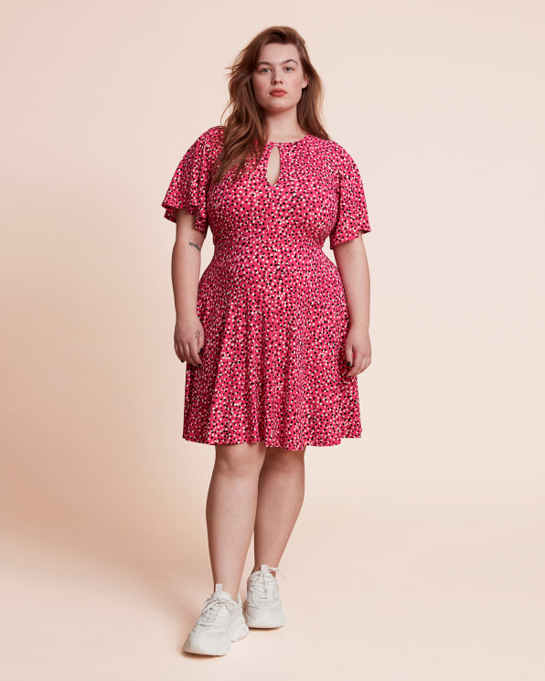 Old Navy overhauls plus-size women's fashion in $32 billion US market