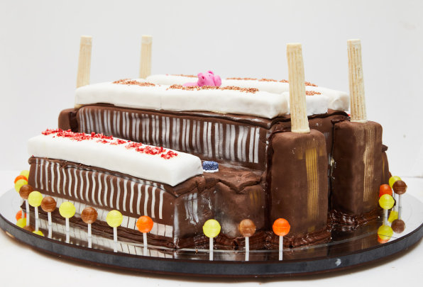 ARCHITECTURE THEMED CAKE. | Architecture cake, Themed cakes, Cake