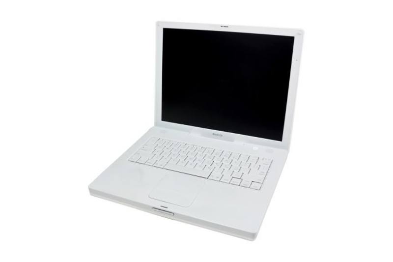 Apple’s iBook G4 dropped the handle and size of the previous “Clamshell” version in favor of a compact form factor. It was roughly 30% smaller and half the size.