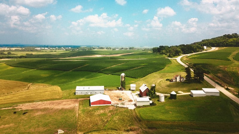 This new marketplace pays farmers to fight climate change